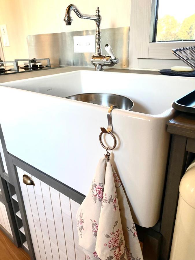 Jolie Tiny House Sous Les Grands Arbres Villa Cholet Luaran gambar